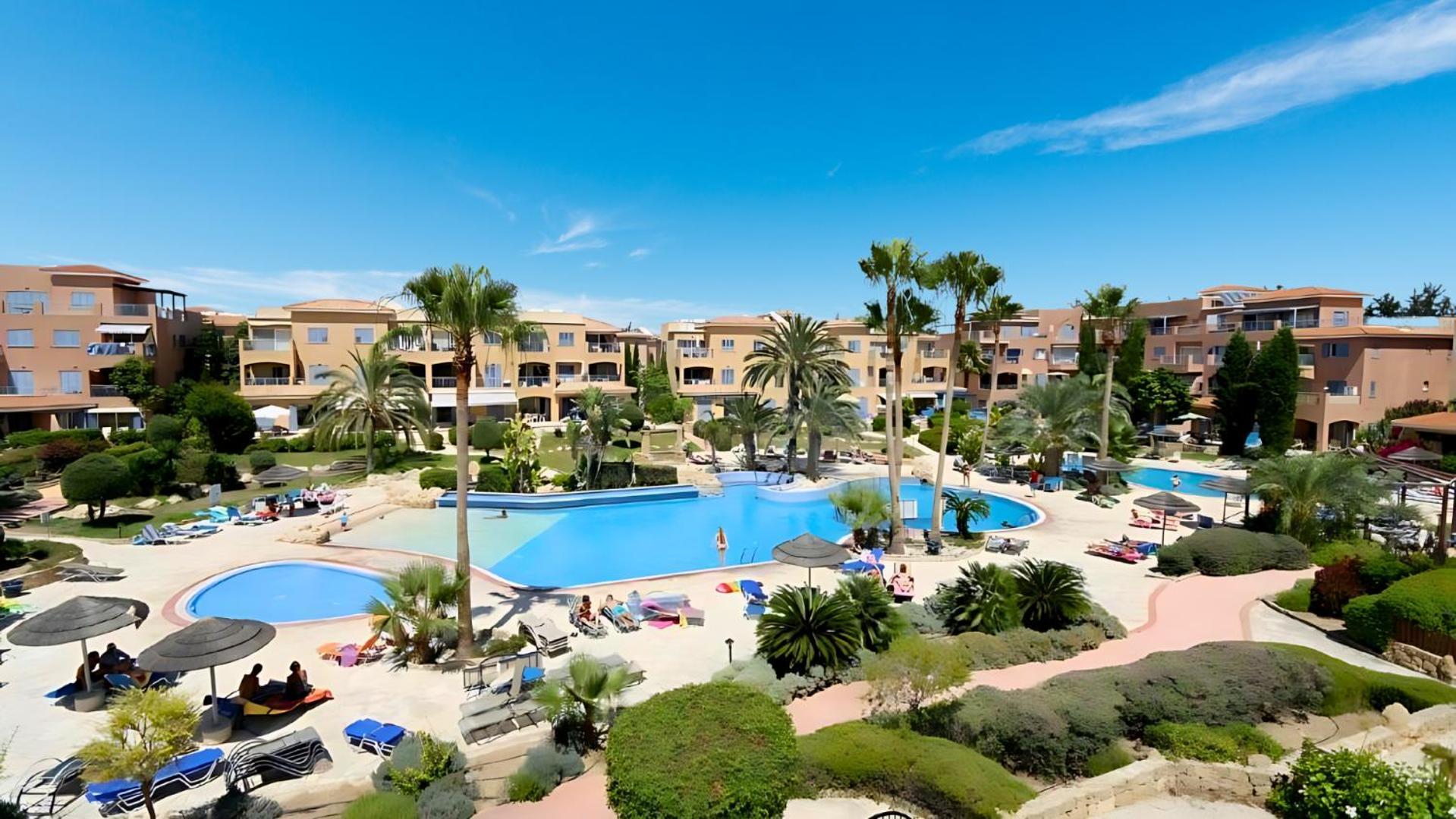 Holiday In Paphos, Prime Location Resort Pools, Jacuzzis, Harbor & 300M To The Beach Exterior foto